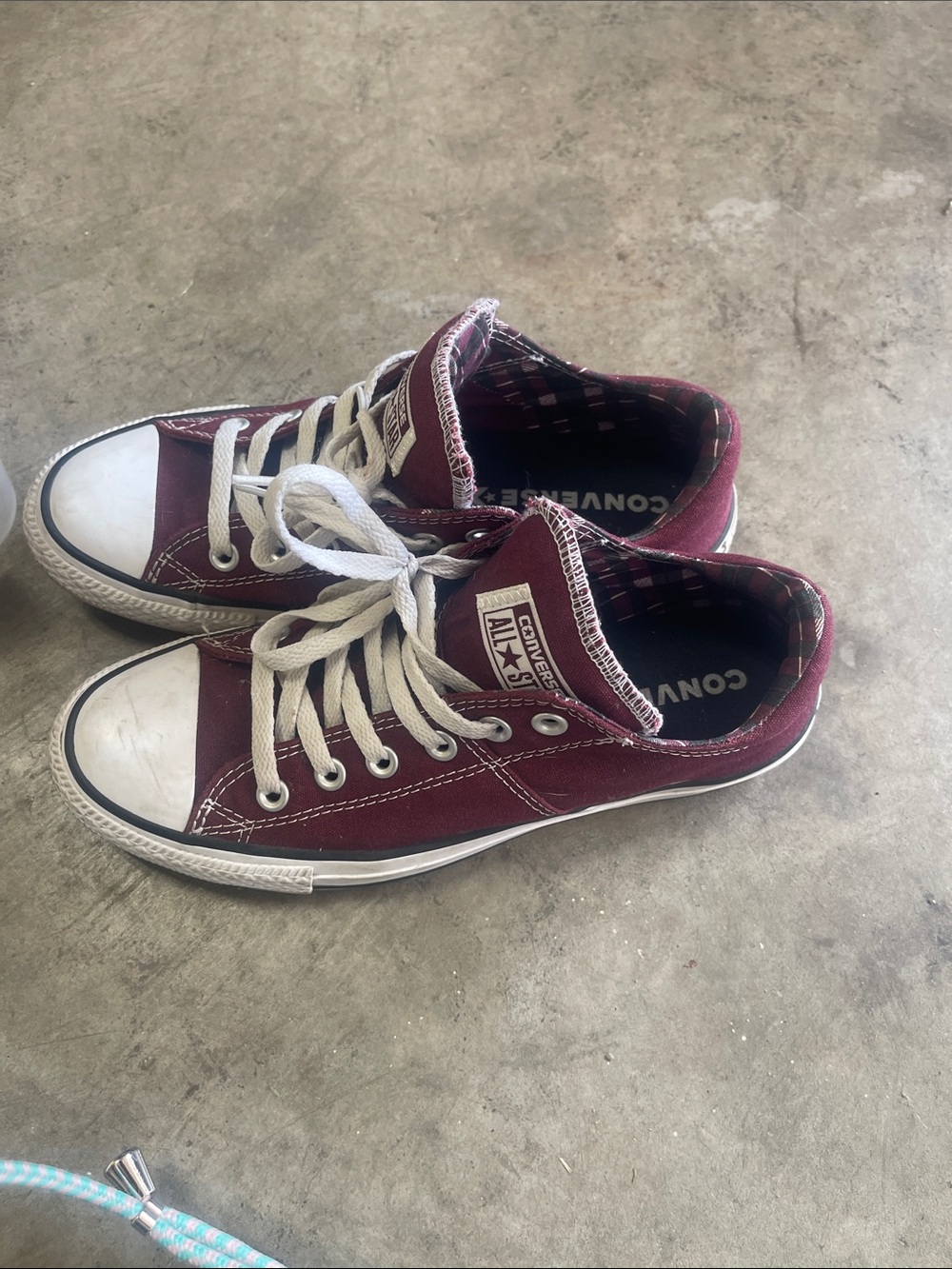 Converse Low-Top Sneakers in Burgundy with White Accents